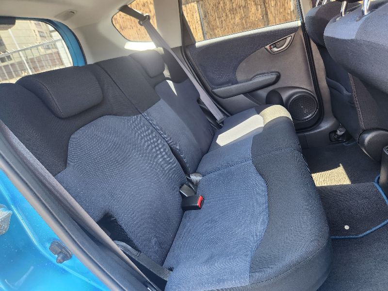 27582  HONDA FIT  2010  
