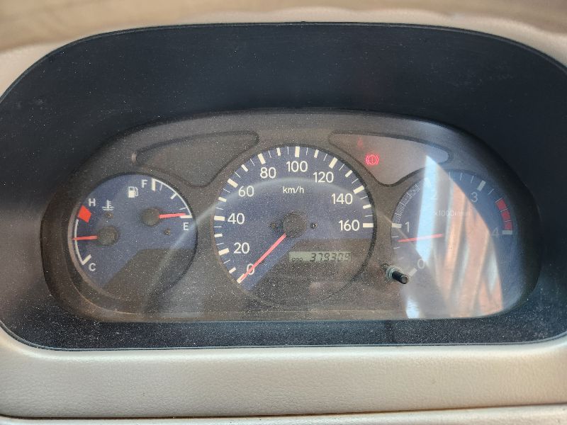 27589  HINO DUTRO  2002  
