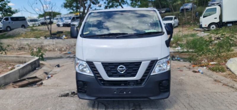  27685  NISSAN CARAVAN  2017  