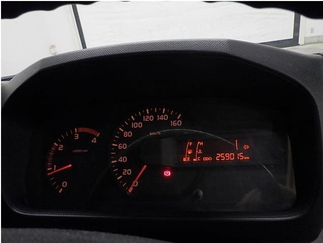  27688  HINO DUTRO  2012  