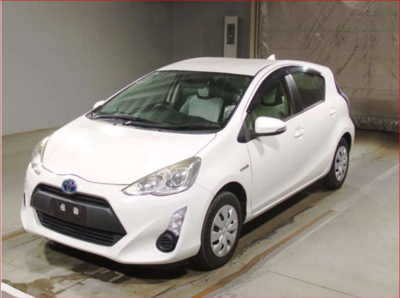  27744  TOYOTA AQUA  2015 