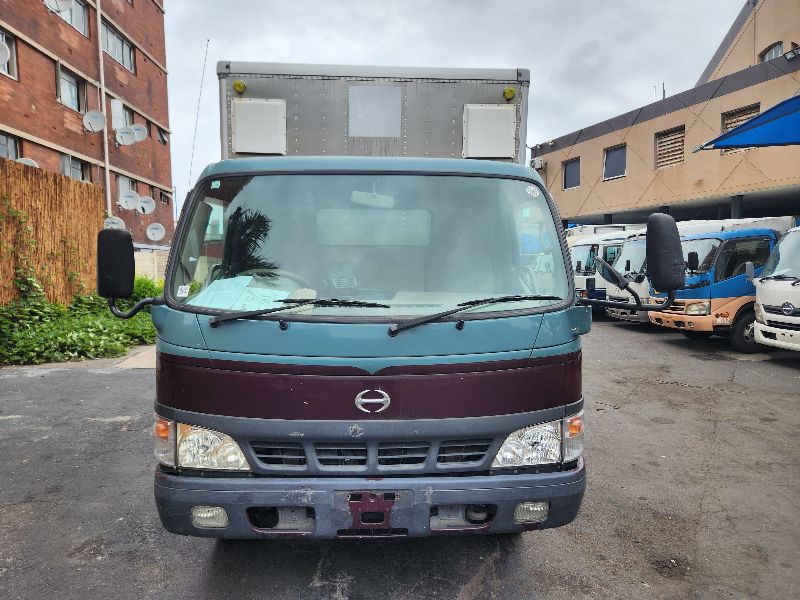  27776  HINO DUTRO  2004  