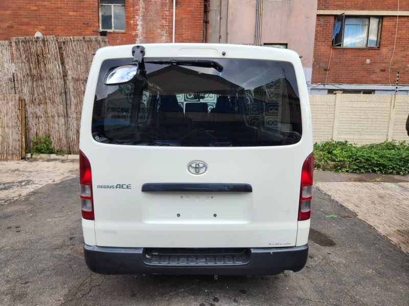  27802  TOYOTA REGIUS ACE  2005  