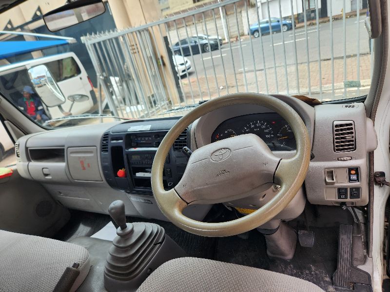  27806  TOYOTA DYNA  2006  