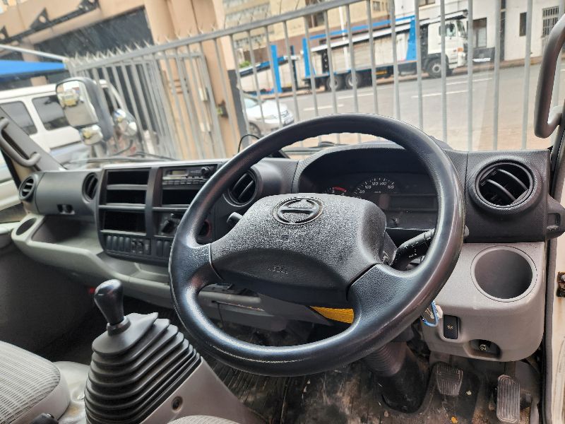  27836  HINO DUTRO  2014  