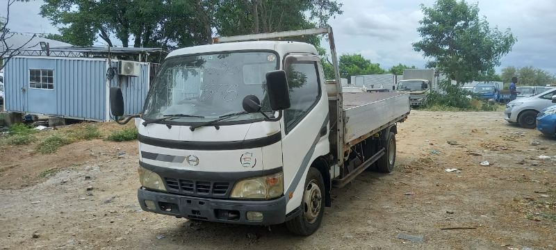  27867  HINO DUTRO  2003  