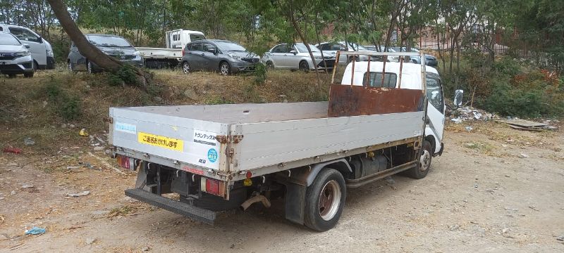  27867  HINO DUTRO  2003  