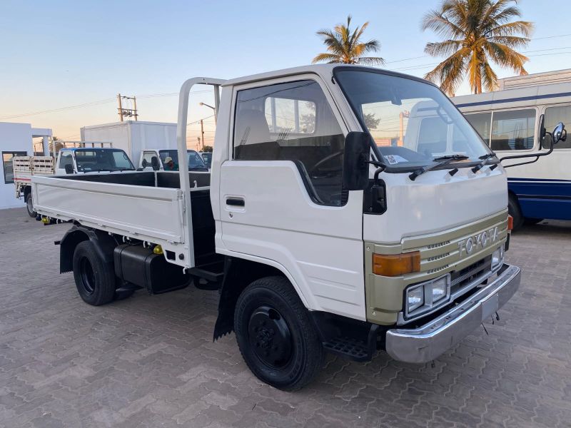  27871  TOYOTA DYNA  1991  