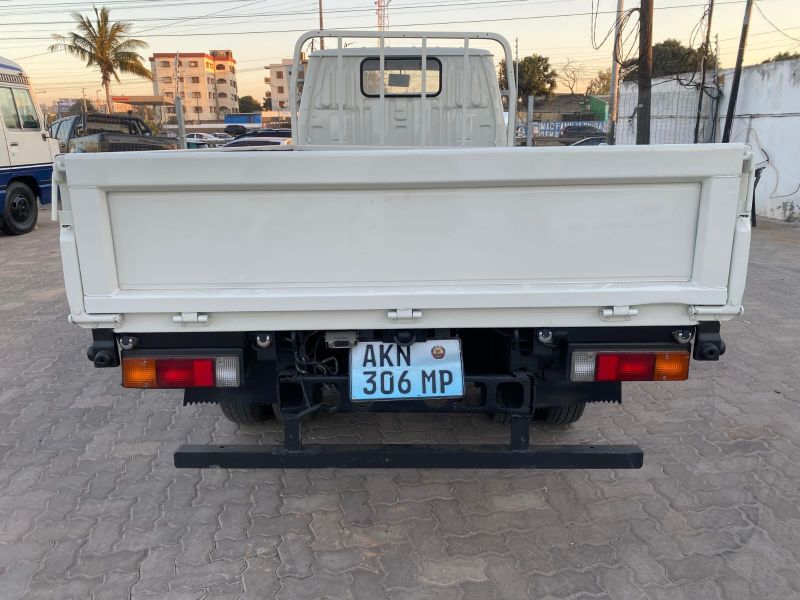  27871  TOYOTA DYNA  1991  