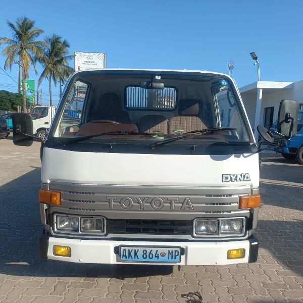 27890 TOYOTA DYNA 1991