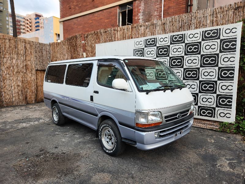  27913  TOYOTA HIACE  2000  
