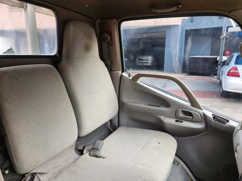  27914  TOYOTA DYNA  2001  