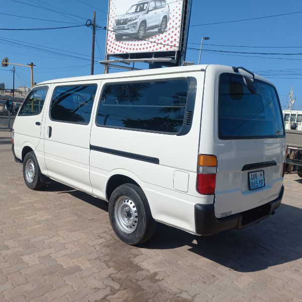  27916  TOYOTA HIACE  1999  