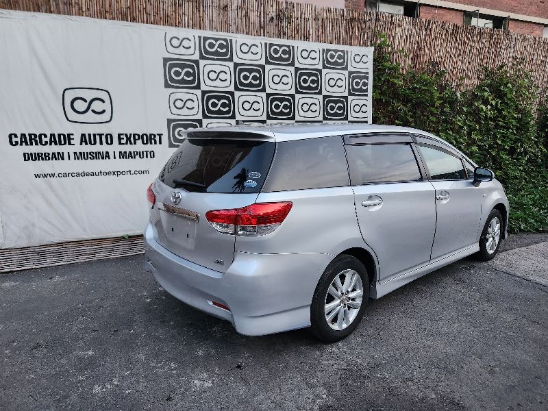  27945  TOYOTA WISH  2010  