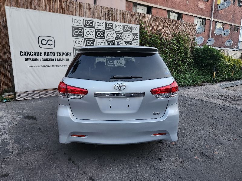  27945  TOYOTA WISH  2010  