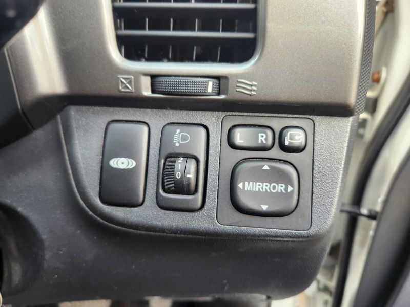  27971  TOYOTA WISH  2008  