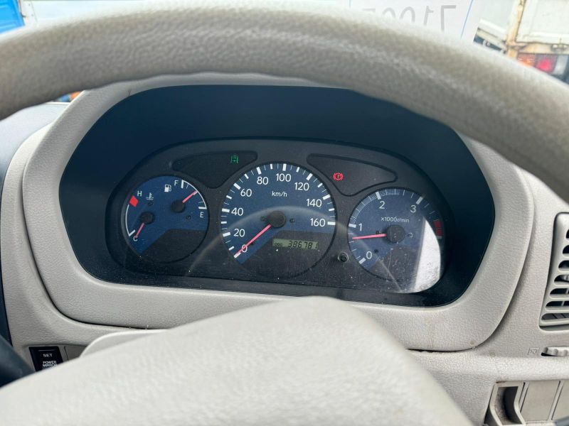  28000  TOYOTA DYNA  2002  