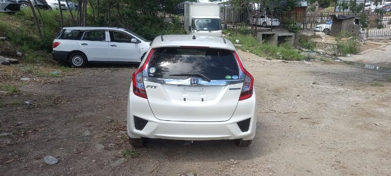  28084  HONDA FIT  2015  
