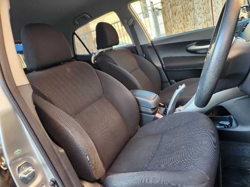  28113  TOYOTA AURIS  2007  