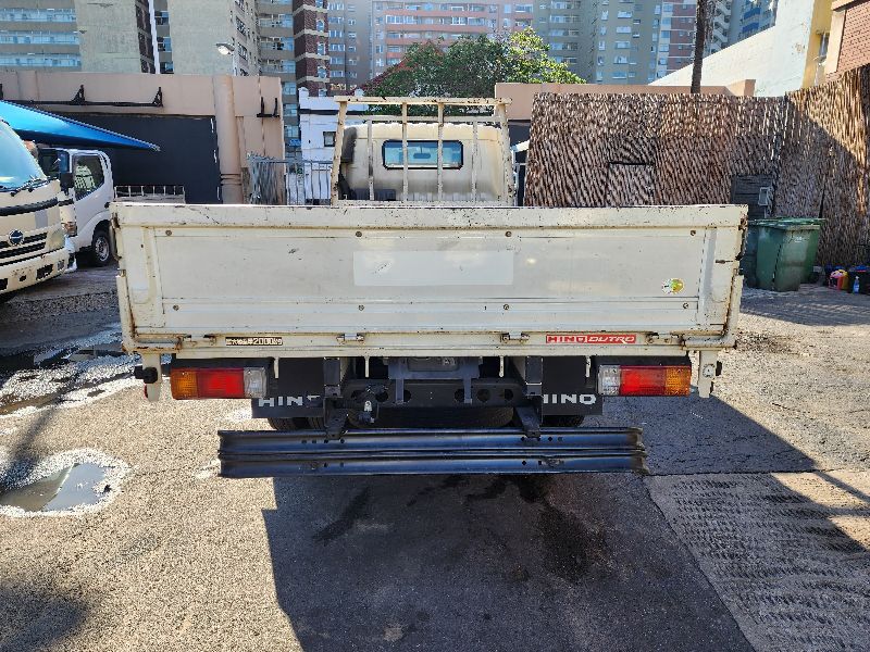  28126  HINO DUTRO  2005  