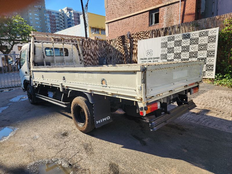  28126  HINO DUTRO  2005  