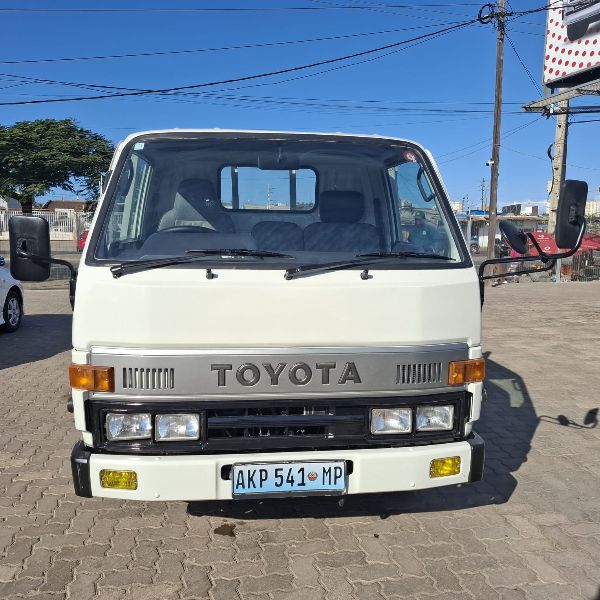 28130 TOYOTA TOYOACE 1993