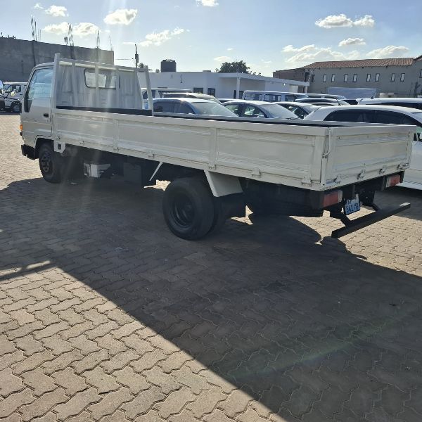  28130  TOYOTA TOYOACE  1993  