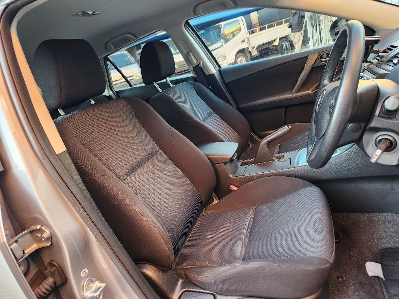  28142  MAZDA AXELA  2011  