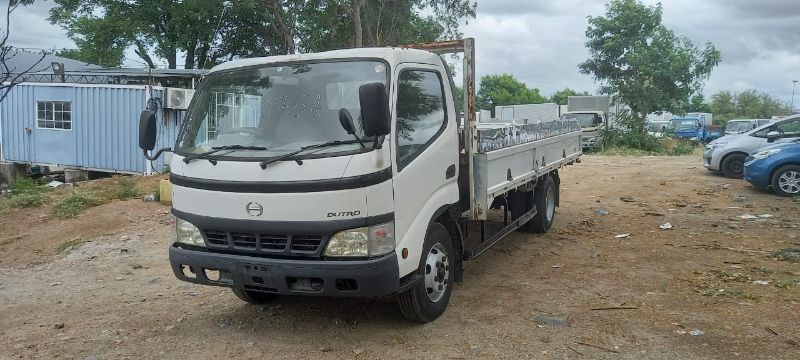  28213  HINO DUTRO  2003  