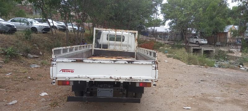  28213  HINO DUTRO  2003  