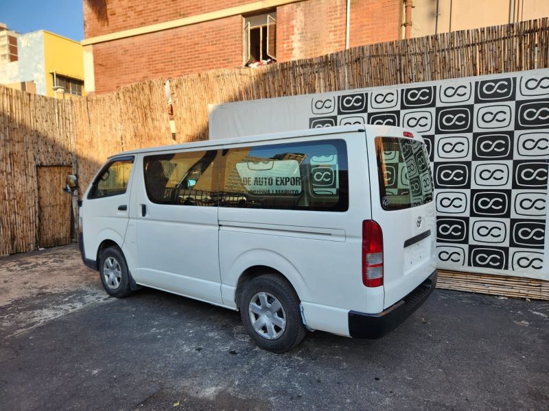  28265  TOYOTA HIACE  2006  