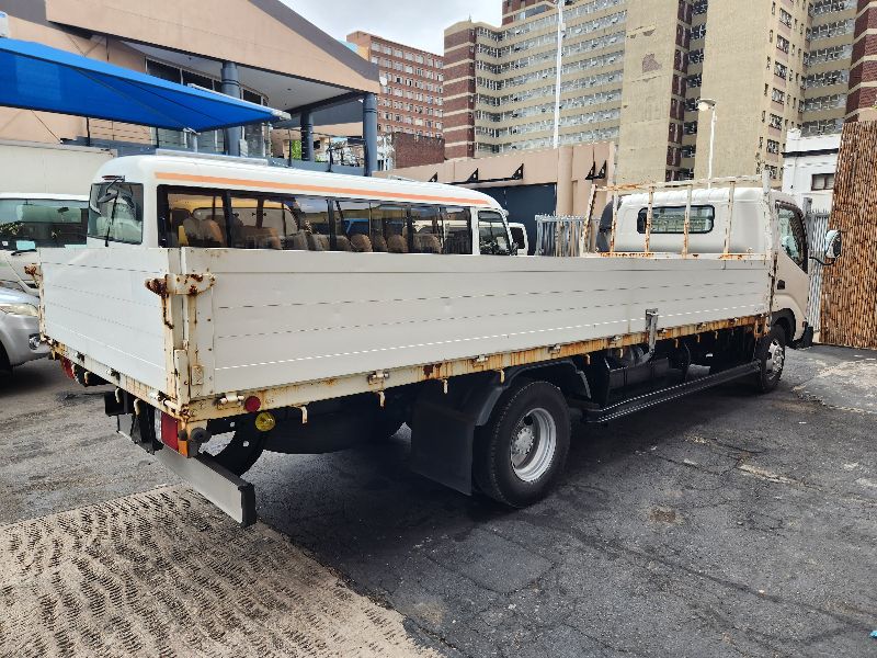  28287  HINO DUTRO  2003  