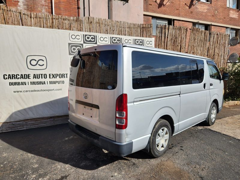  28308  TOYOTA HIACE  2005  