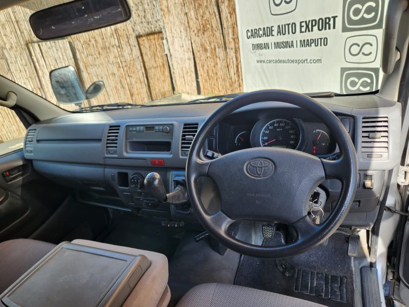  28308  TOYOTA HIACE  2005  