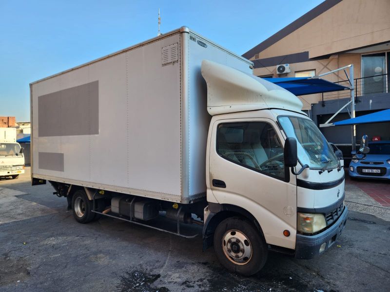  28315  TOYOTA DYNA  2003  