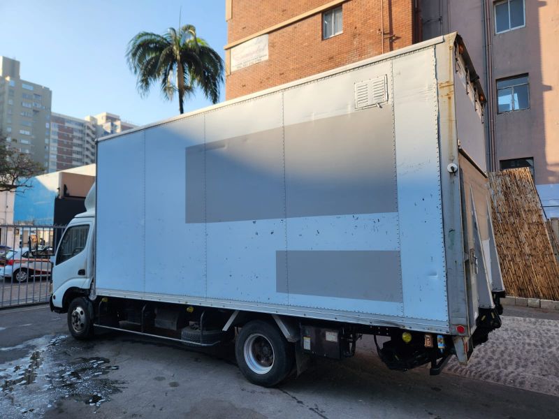  28315  TOYOTA DYNA  2003  