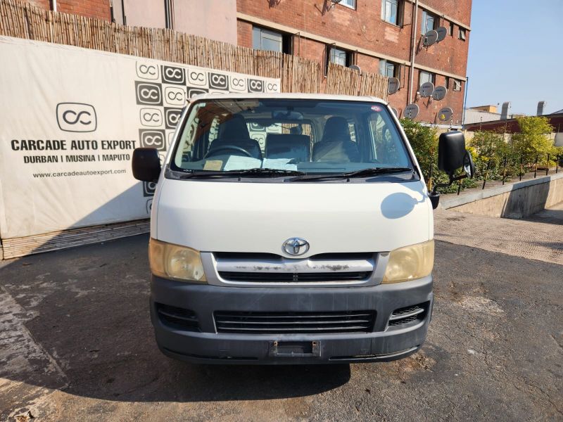 28326 TOYOTA HIACE 2005