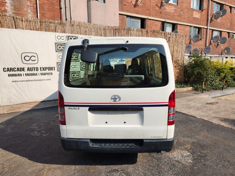 28326  TOYOTA HIACE  2005