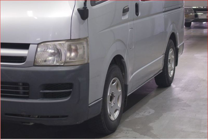  28362  TOYOTA HIACE  2006  