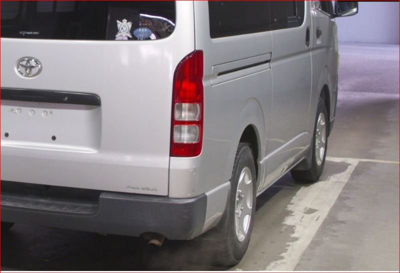  28362  TOYOTA HIACE  2006  