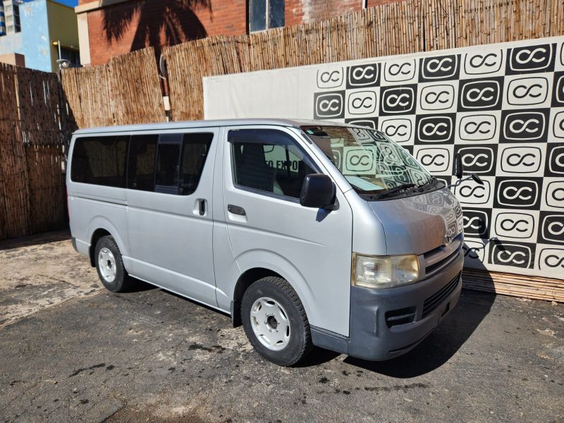  28362  TOYOTA HIACE  2006  