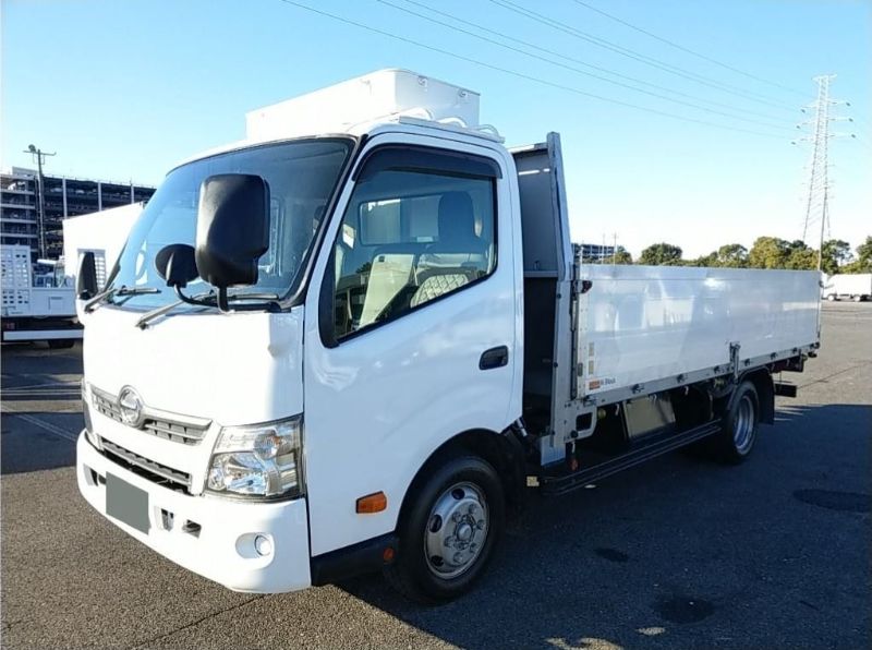  28390  HINO DUTRO  2015  