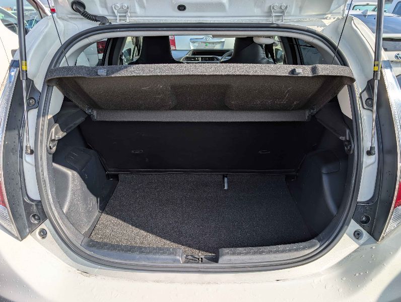  28465  TOYOTA AQUA  2016  