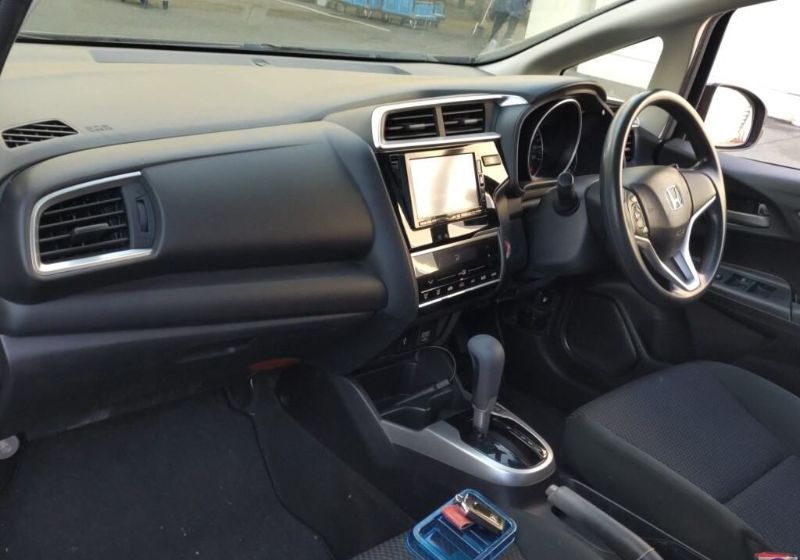  28471  HONDA FIT  2017  