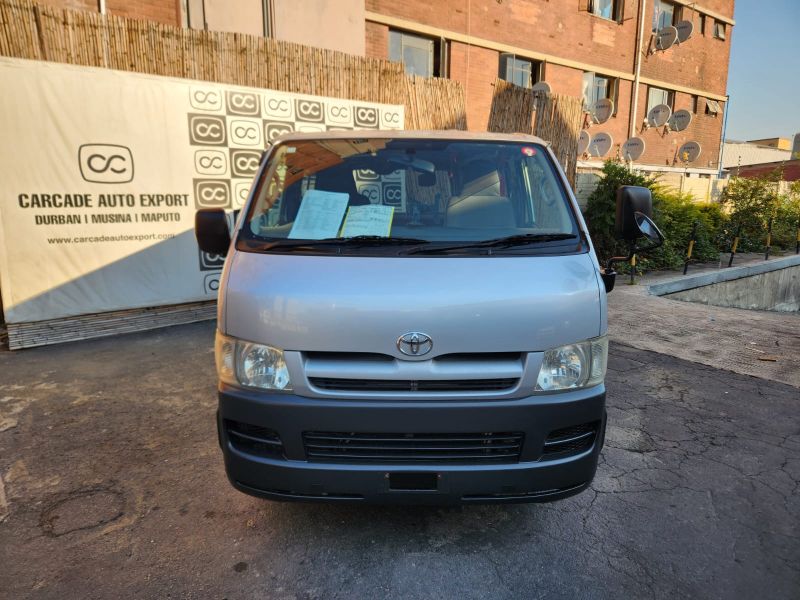  28480  TOYOTA HIACE  2005 