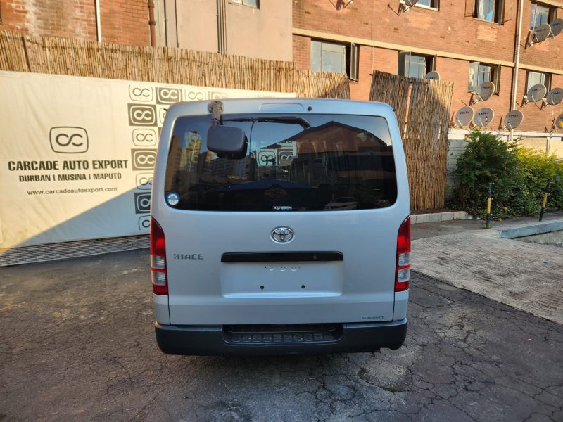  28480  TOYOTA HIACE  2005  