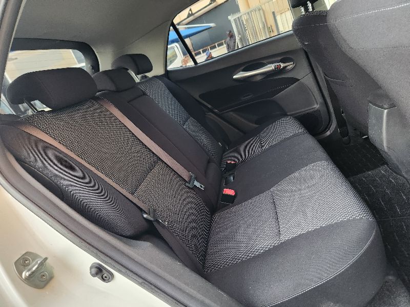  28486  TOYOTA AURIS  2012  