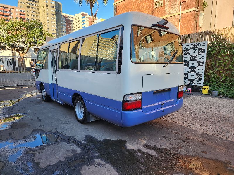  28523  HINO LIESSE BUS  2005  