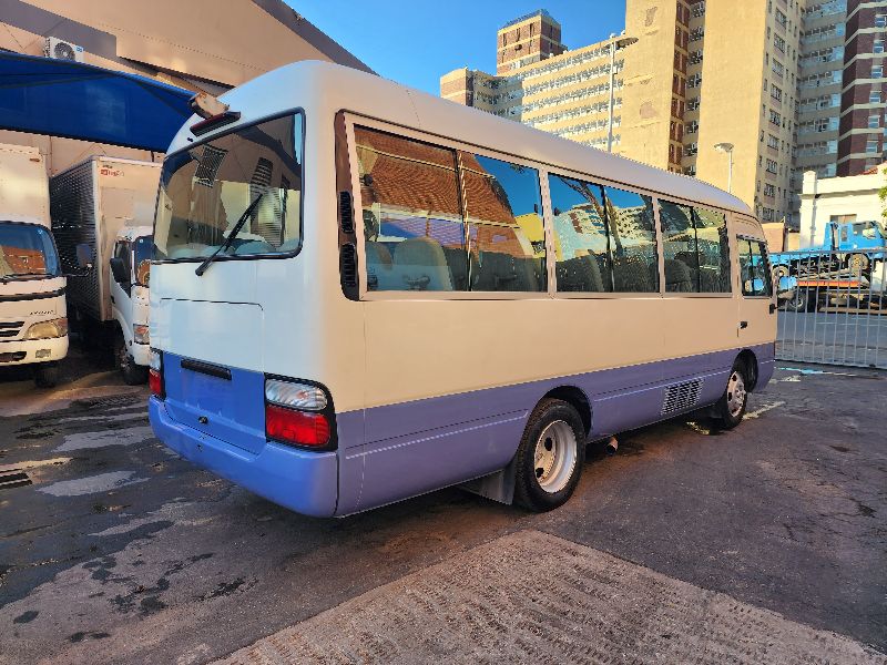  28523  HINO LIESSE BUS  2005  
