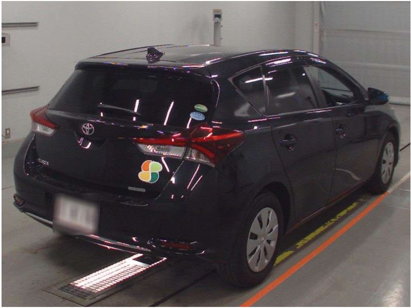  28549  TOYOTA AURIS  2016  
